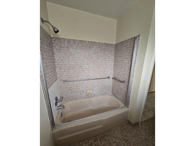 Image 8 of 30 For 2950 Crosley Dr  I