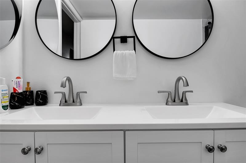 Image 21 of 40 For 260 76th Ave  207