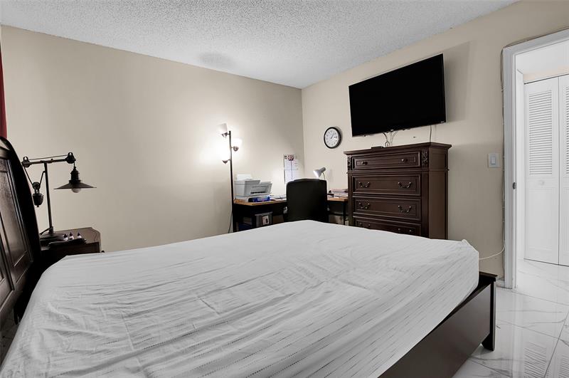 Image 26 of 40 For 260 76th Ave  207