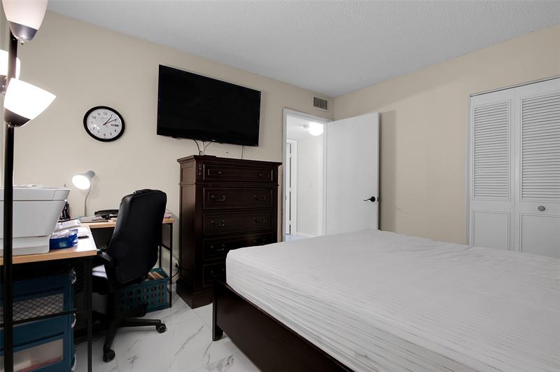 Image 27 of 40 For 260 76th Ave  207