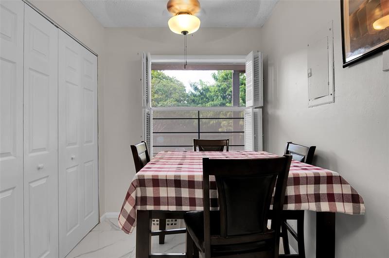 Image 6 of 40 For 260 76th Ave  207