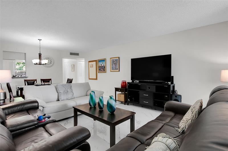 Image 8 of 40 For 260 76th Ave  207