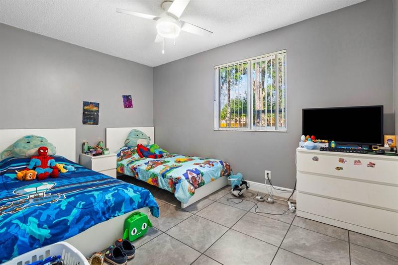 Image 16 of 17 For 1831 94th Ave