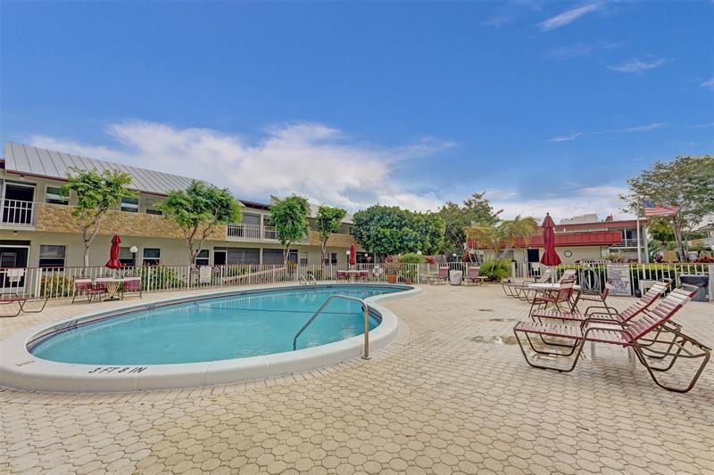 Image 42 of 48 For 860 6th Ave  402