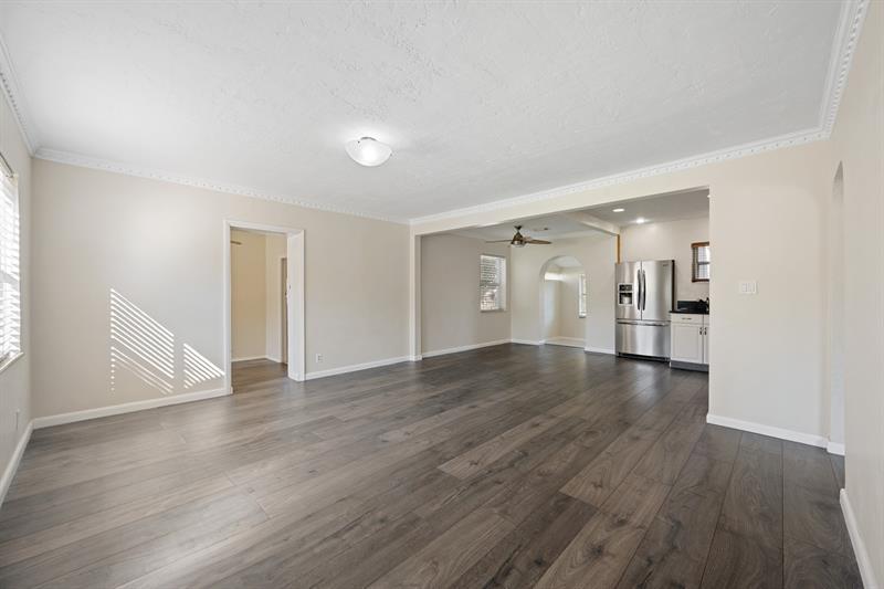 Image 11 of 33 For 1535 Plunkett St