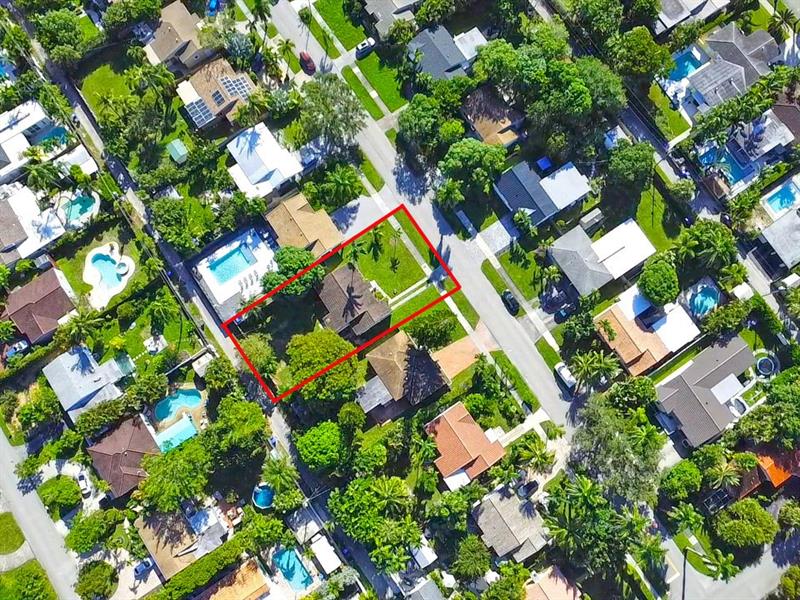 Image 30 of 33 For 1535 Plunkett St