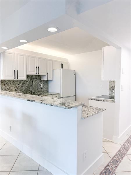 Image 20 of 35 For 1800 Andrews Ave  1g