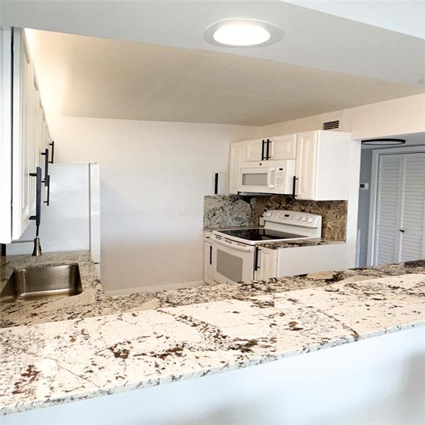 Image 22 of 35 For 1800 Andrews Ave  1g