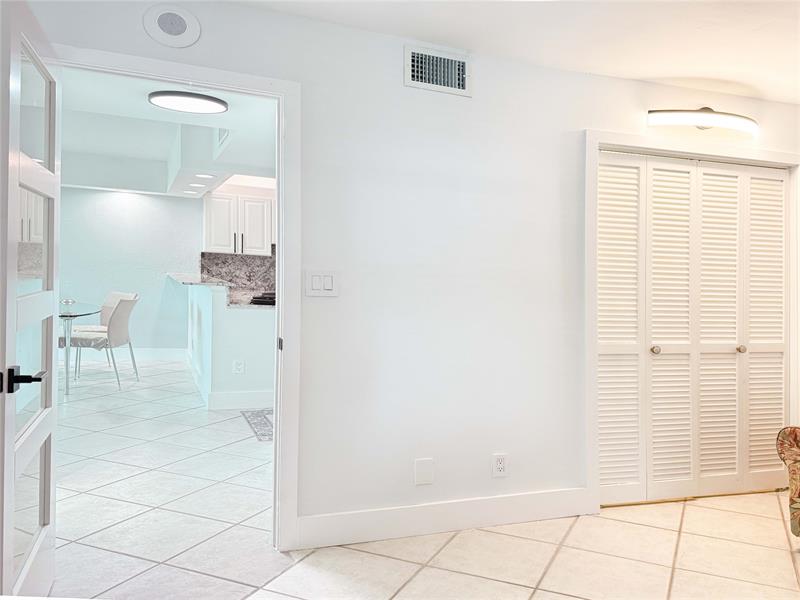 Image 26 of 35 For 1800 Andrews Ave  1g