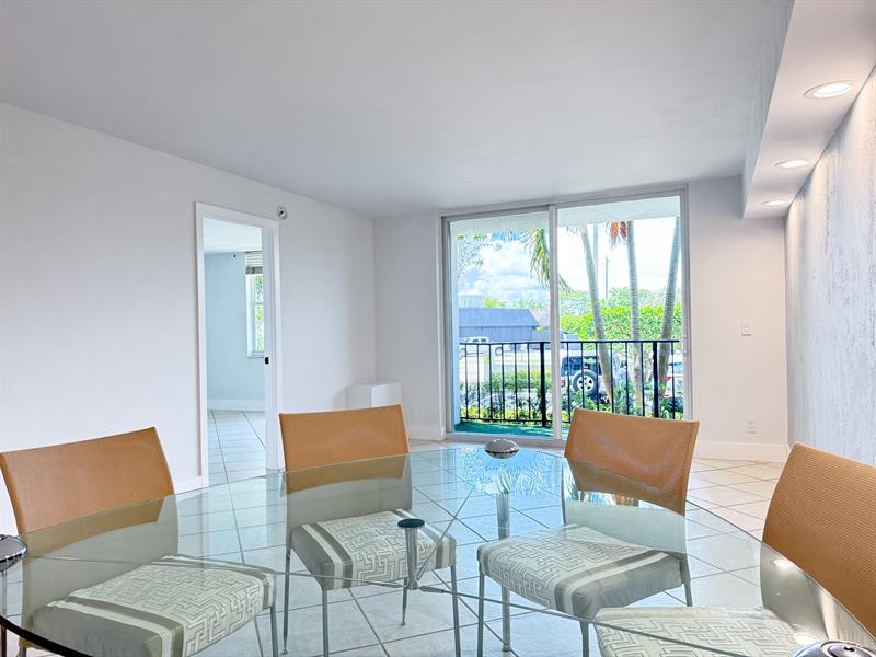 Image 30 of 35 For 1800 Andrews Ave  1g