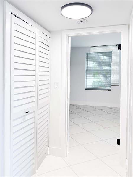 Image 33 of 35 For 1800 Andrews Ave  1g