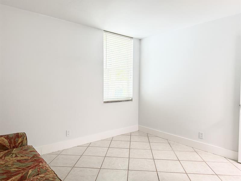 Image 35 of 35 For 1800 Andrews Ave  1g