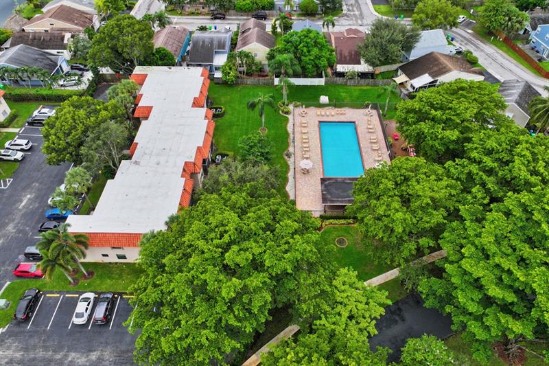 Image 25 of 25 For 15805 Waterside Cir