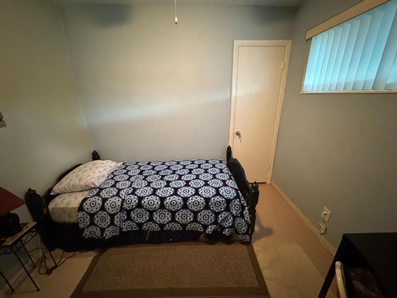 Image 29 of 49 For 31 57th Ct  