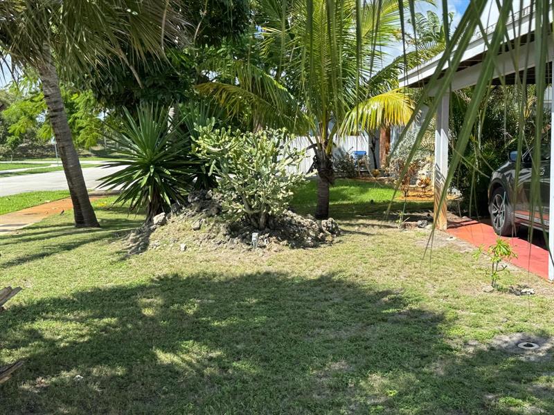 Image 3 of 49 For 31 57th Ct  