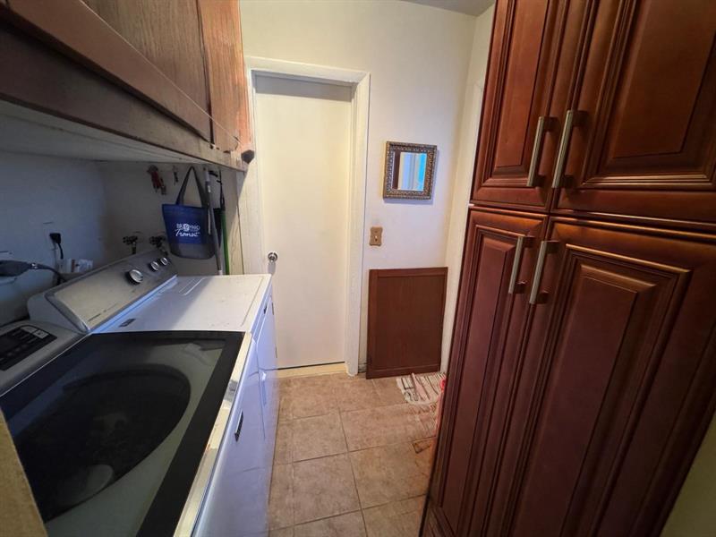 Image 37 of 49 For 31 57th Ct  