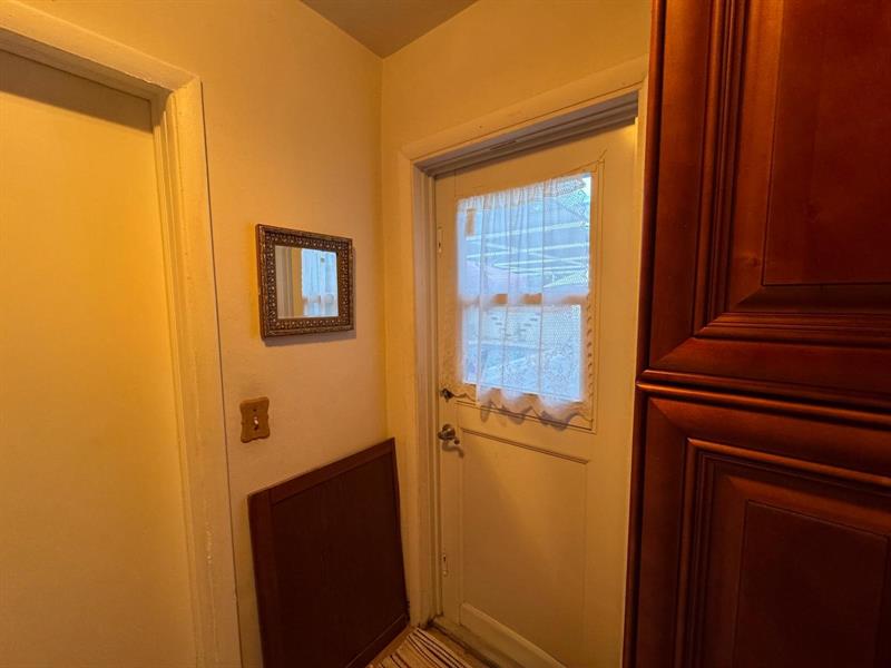 Image 38 of 49 For 31 57th Ct  