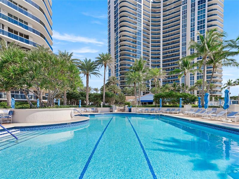 Image 34 of 50 For 3200 Ocean Blvd  309