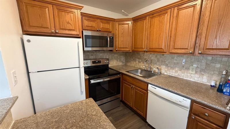 Image 8 of 20 For 102 Westbury  102