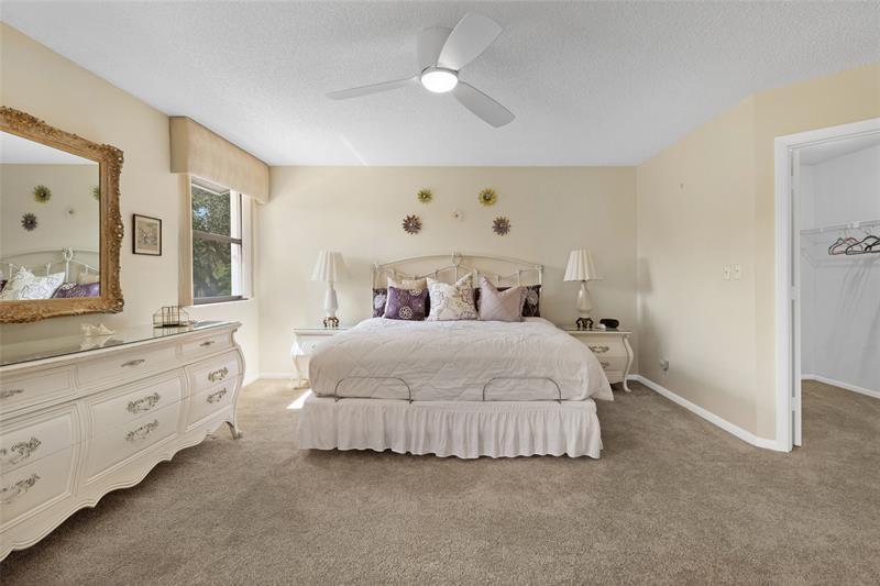 Image 17 of 41 For 3260 Deer Creek Lake Shore Dr  3260