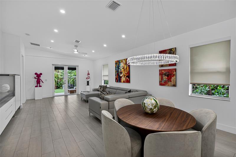 Image 11 of 52 For 21 25th St  