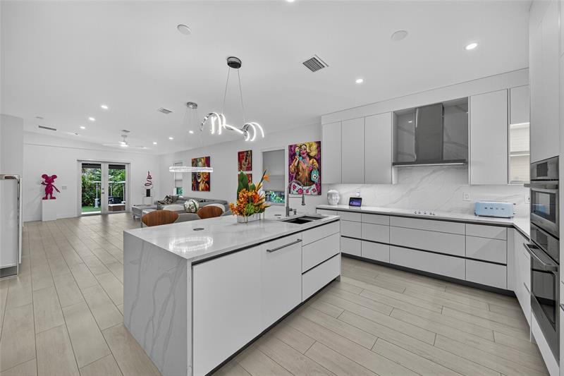 Image 3 of 52 For 21 25th St  