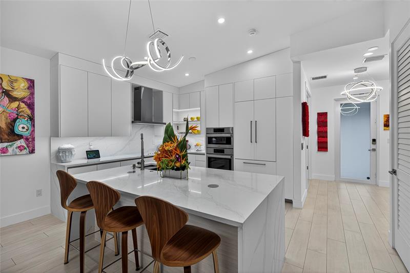 Image 4 of 52 For 21 25th St  