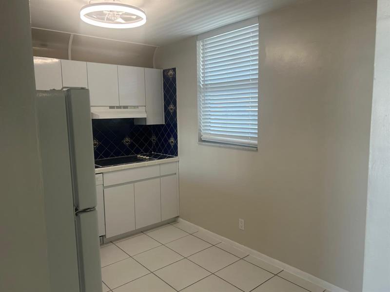 Image 28 of 40 For 3703 166th St  1009