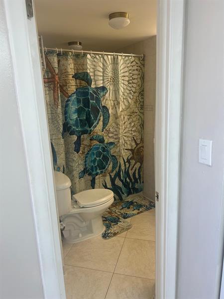 Image 36 of 40 For 3703 166th St  1009