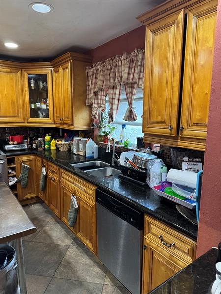 Image 14 of 40 For 936 Tropical