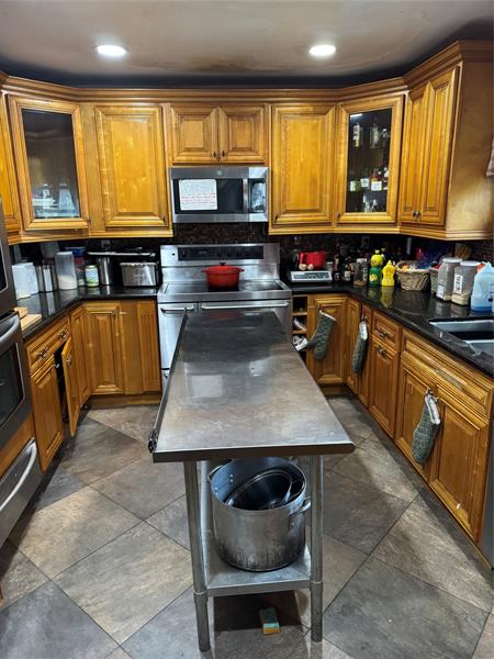 Image 15 of 40 For 936 Tropical