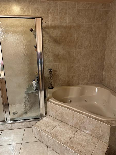 Image 22 of 40 For 936 Tropical