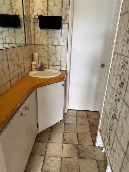 Image 25 of 40 For 936 Tropical