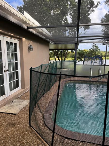 Image 30 of 40 For 936 Tropical