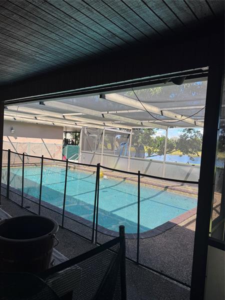 Image 34 of 40 For 936 Tropical