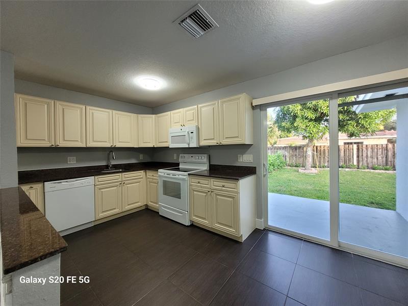 Image 4 of 47 For 3731 110th Ave  A