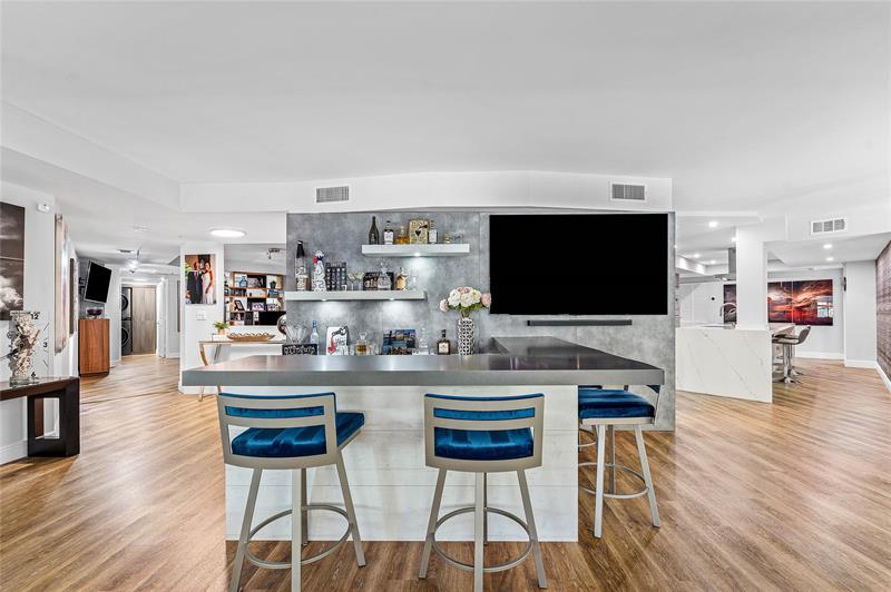 Image 11 of 56 For 99 Mizner Blvd  231