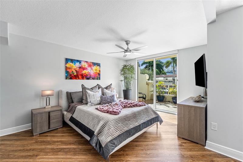 Image 17 of 56 For 99 Mizner Blvd  231