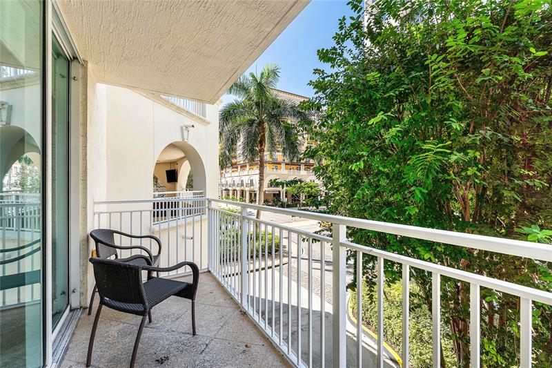 Image 36 of 56 For 99 Mizner Blvd  231