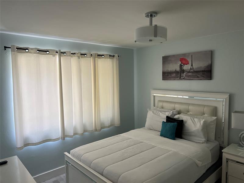 Image 12 of 17 For 1658 Madison St