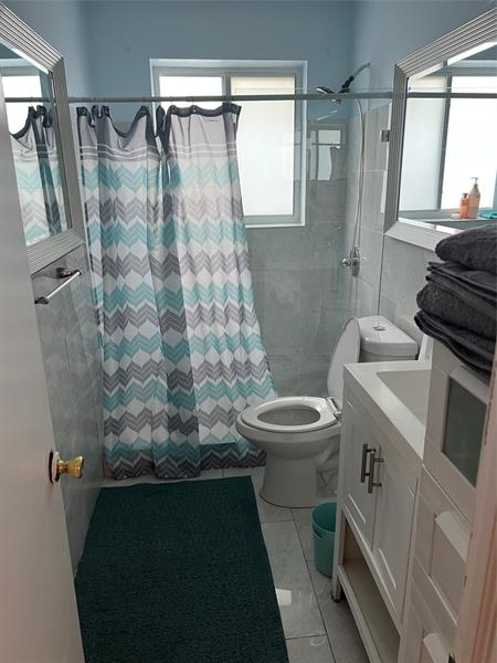 Image 16 of 17 For 1658 Madison St