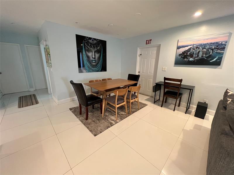 Image 3 of 17 For 1658 Madison St