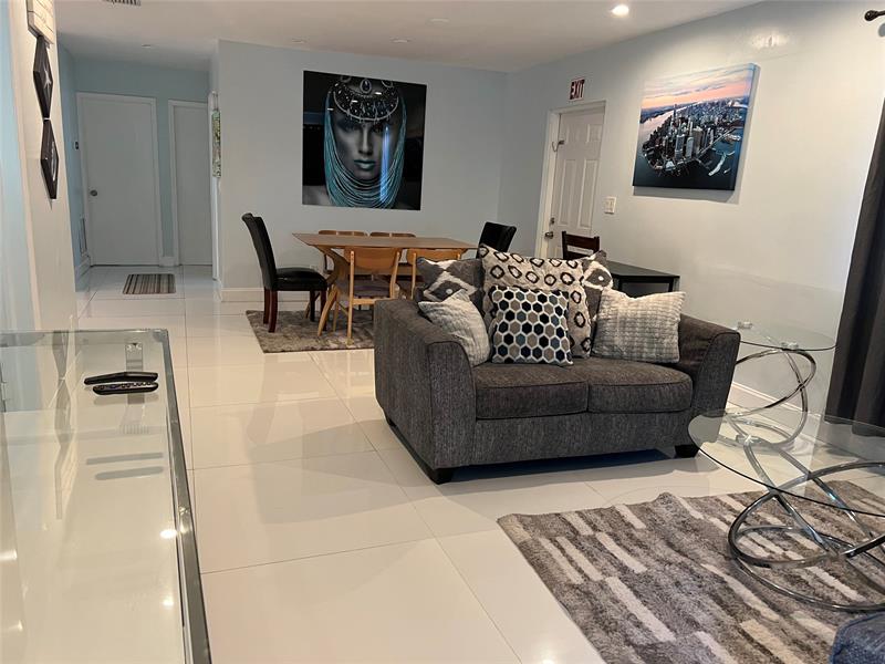 Image 5 of 17 For 1658 Madison St