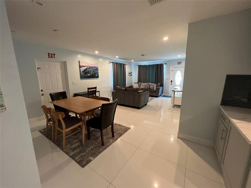 Image 7 of 17 For 1658 Madison St