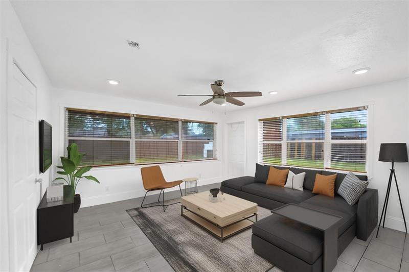 Image 4 of 9 For 7021 Park St