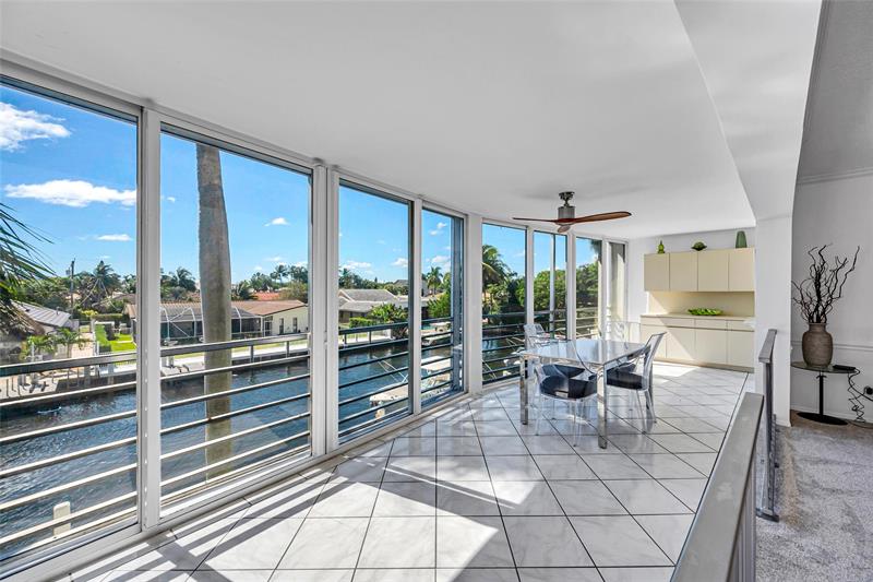 Image 14 of 53 For 3050 47th Ct  201