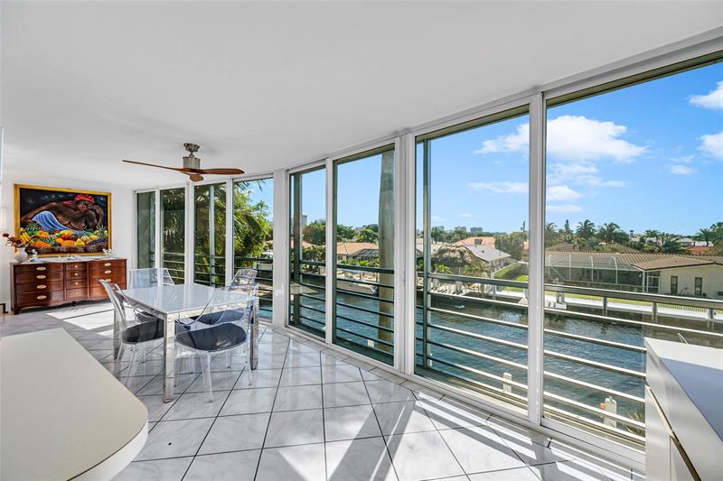 Image 18 of 53 For 3050 47th Ct  201