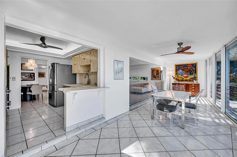 Image 19 of 53 For 3050 47th Ct  201