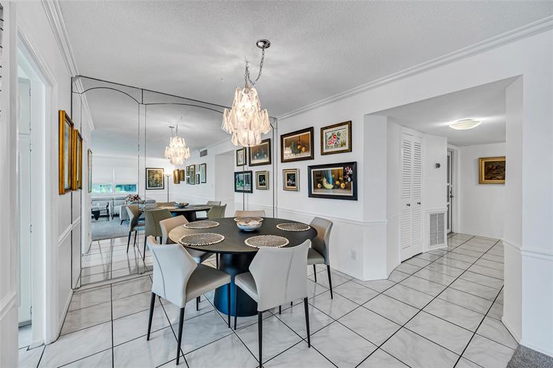 Image 24 of 53 For 3050 47th Ct  201