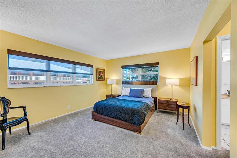 Image 26 of 53 For 3050 47th Ct  201